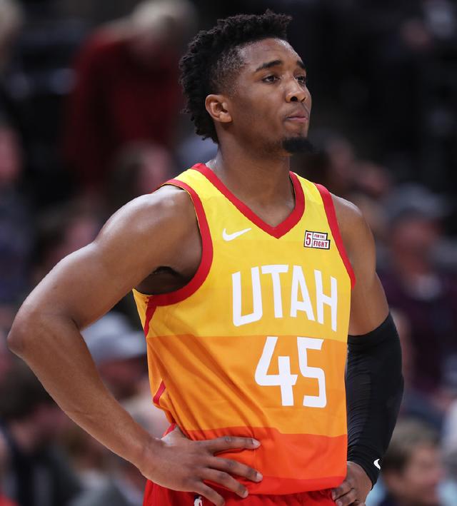 球迷们期待 球迷们期待